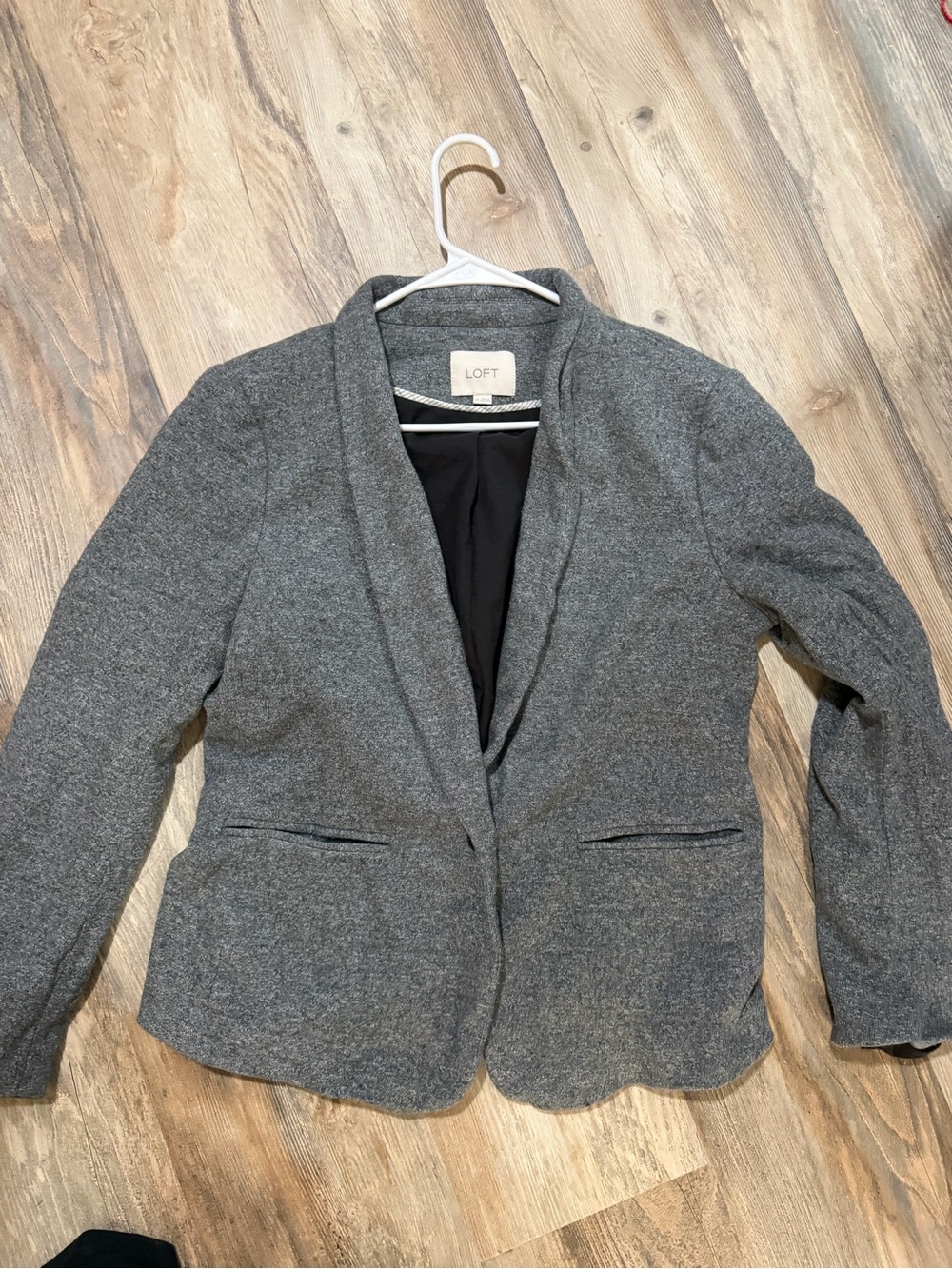 LOFT Gray Shawl-Collar Knit Blazer